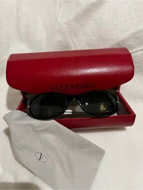 Valentino V3001S Sunglasses Black-White - Silver Accents Made in Italy with Case